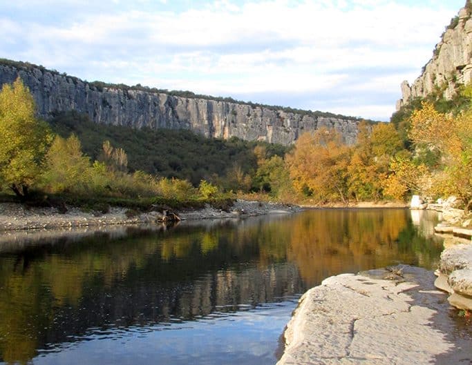 Une vue de la rivière Ardèche