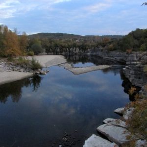 Une vue de l'Ardèche calme