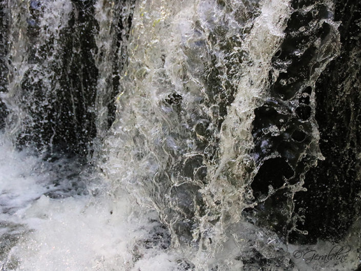 Jeu d'eau sur la Cance