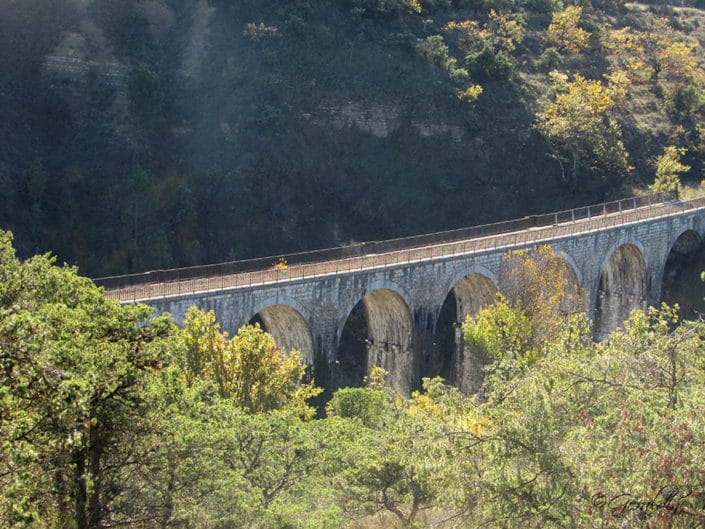 Vue sur le viaduc des Louanes