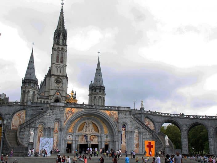 Basilique Notre Dame de Rosaire à Lourdes